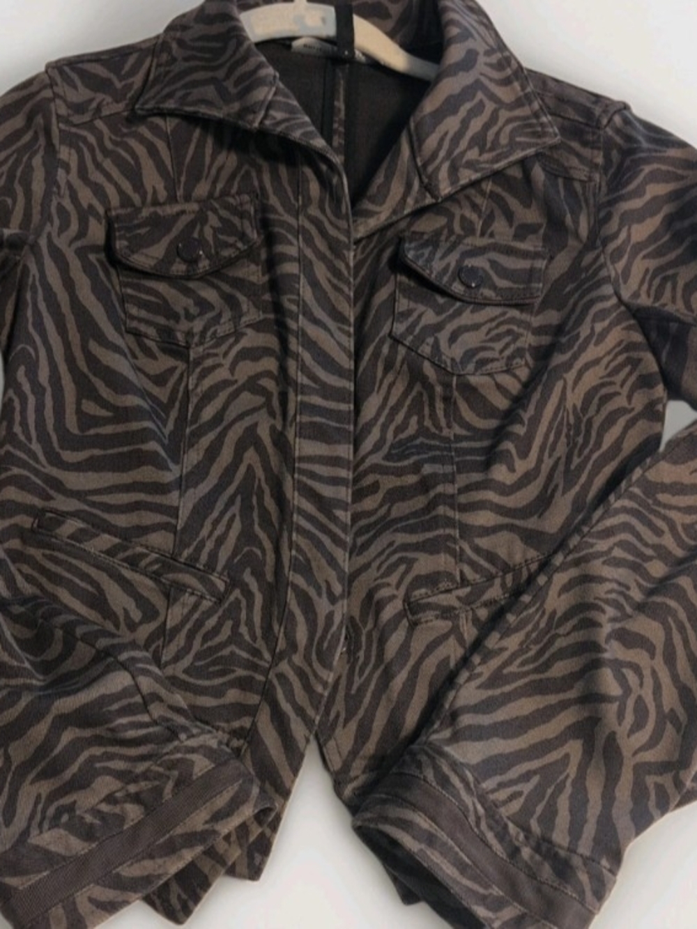 EUC White House Black Market Sz 0 choc Brown zebra print jacket MSRP $160 🤎
